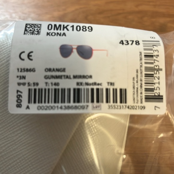 AUTHENTIC MICHAEL KORS SUNGLASSES - Picture 6 of 7